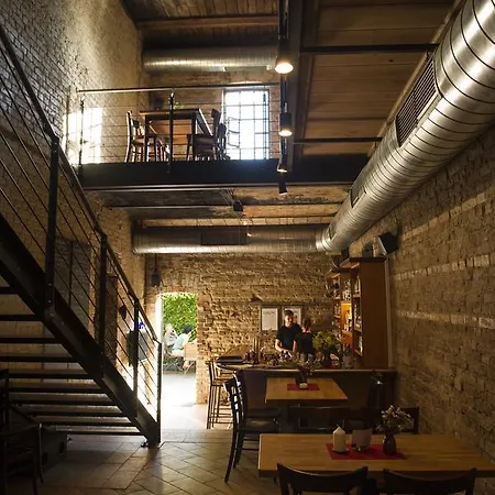 호텔 Basiskulturfabrik Oeko-hotel